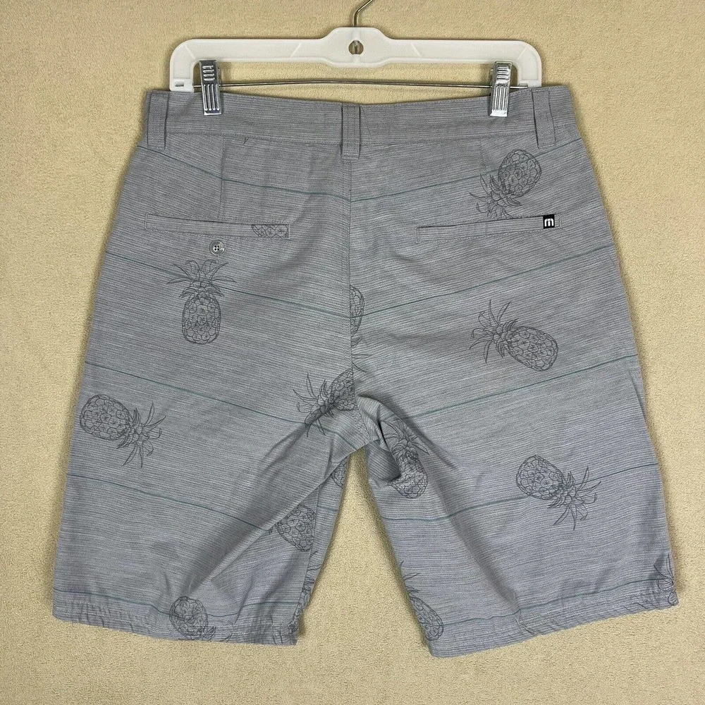 Travis Mathew Shorts Adult 32 Gray Pineapple Print Golf Golfing Lightweight Mens